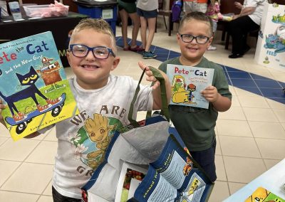 Smart Start Kids getting books